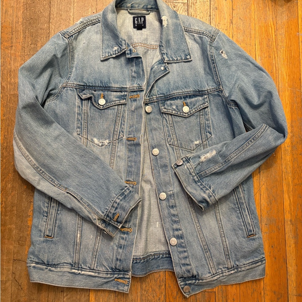 GAP Women’s Light Blue Denim Jacket,